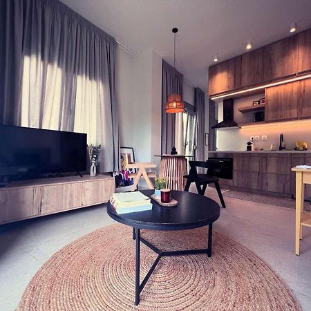 Luxurious Wooden Detail Flat In City Center Chalkís Exterior foto