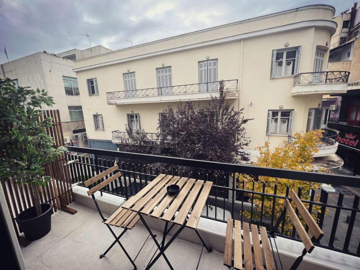 Luxurious Wooden Detail Flat In City Center Chalkís Exterior foto